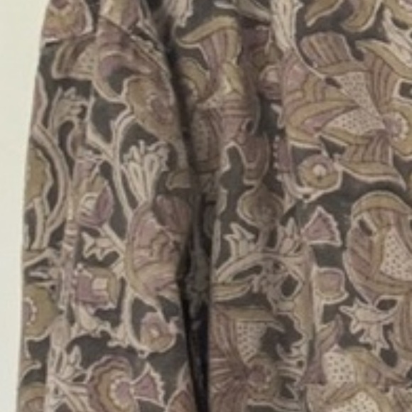 Magnolia Pearl Paisley Floral Tunic with large snaps and buttons Full Sleeves - Picture 4 of 6